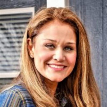 Ashley Tamburin HEadshot